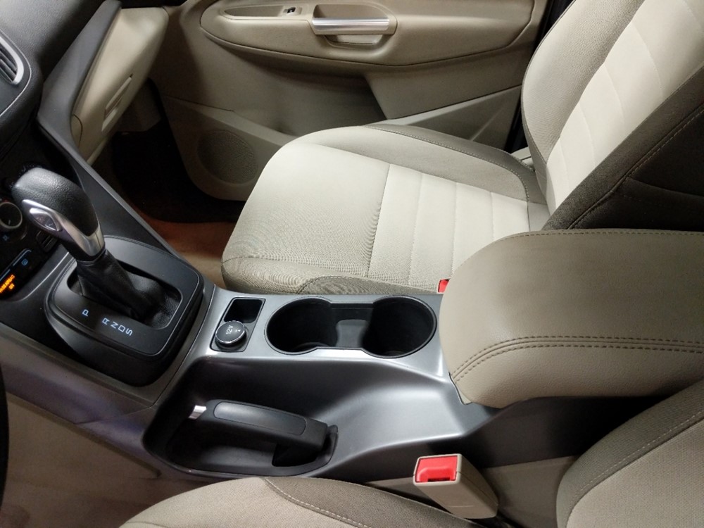 2016 Ford Escape - Center Console/Cup Holders