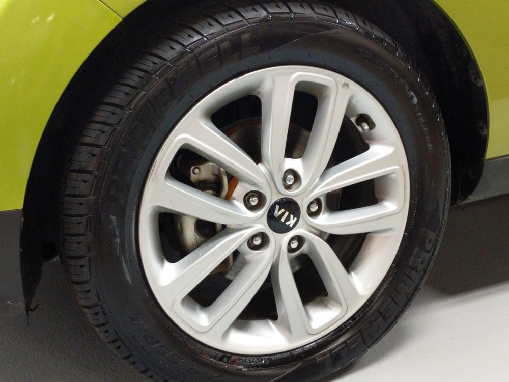 2017 Kia Soul - Wheel