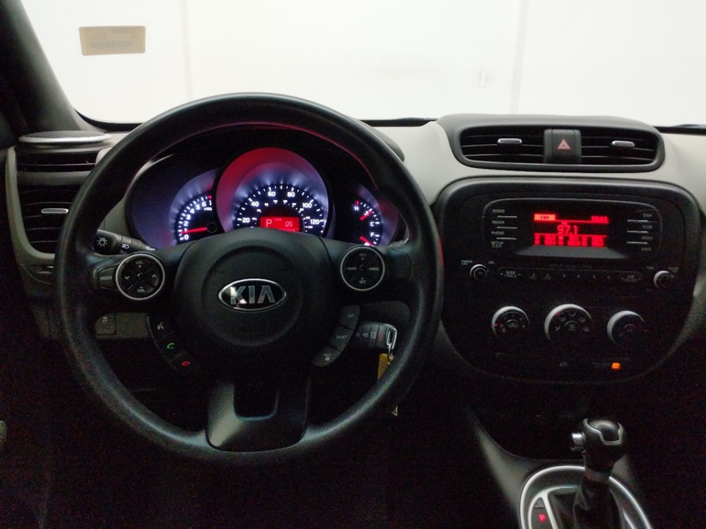2016 Kia Soul - Driver Dash