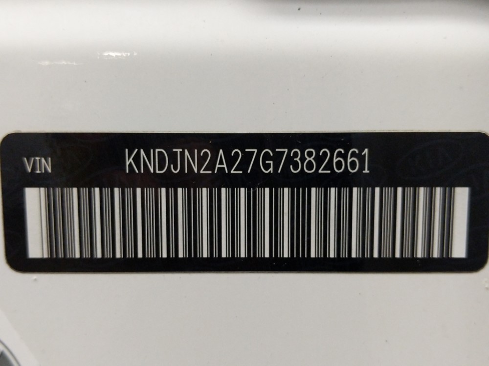 2016 Kia Soul - VIN Plate