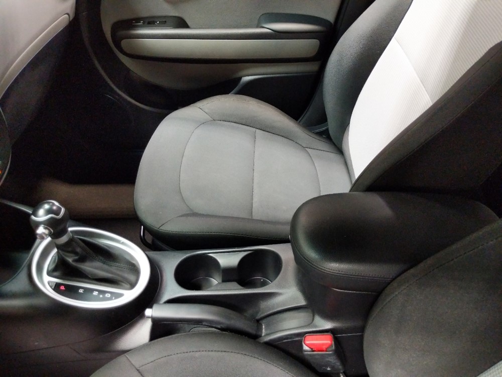 2016 Kia Soul - Center Console/Cup Holders