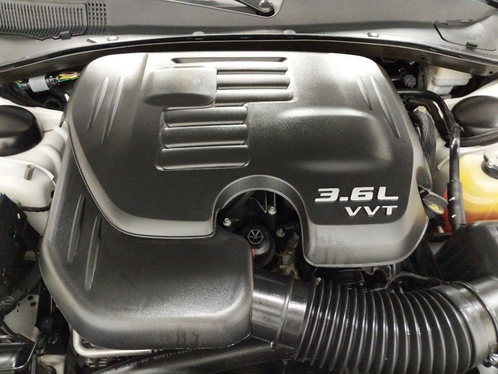 2014 Chrysler 300 - Engine
