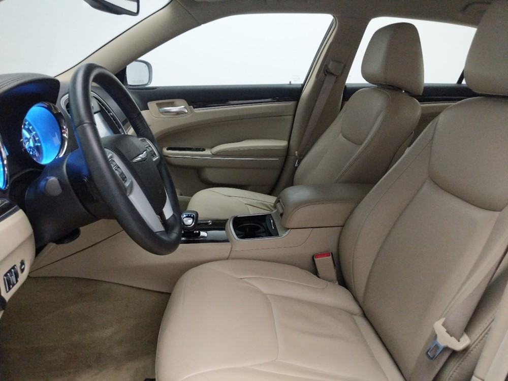 2014 Chrysler 300 - Driver Front Seat