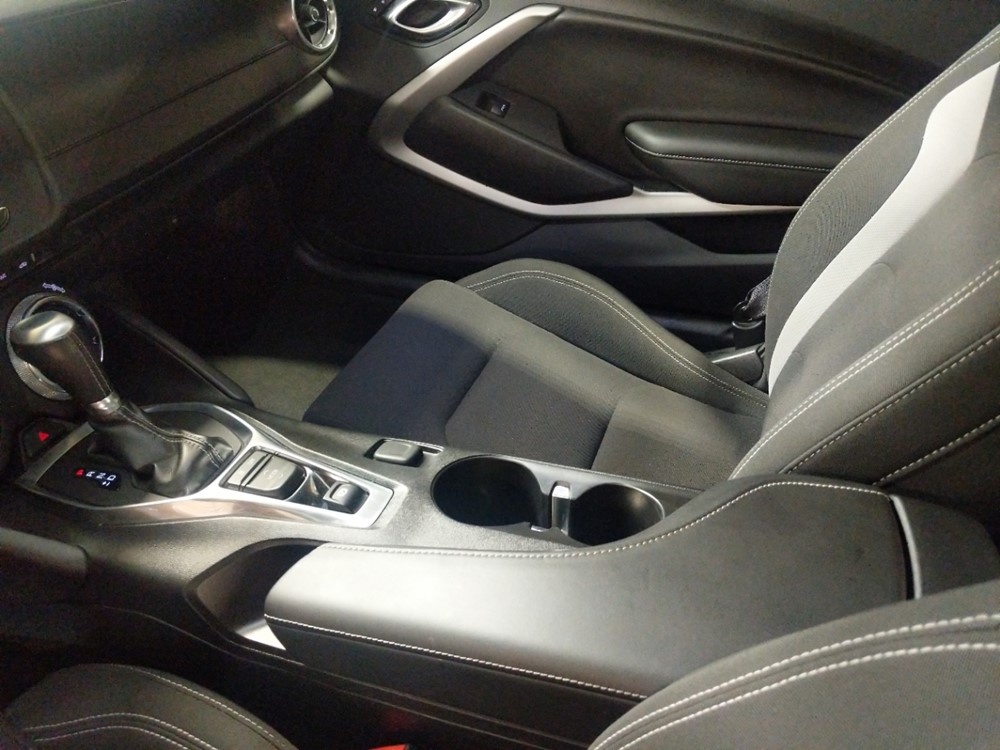 2017 Chevrolet Camaro - Center Console/Cup Holders
