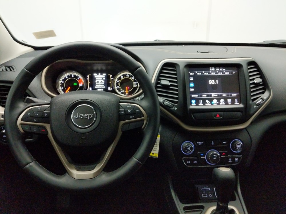 2016 Jeep Cherokee - Driver Dash