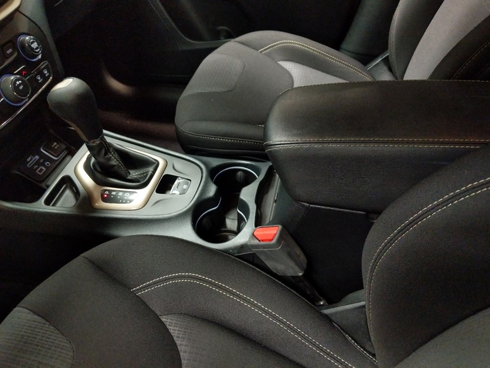 2016 Jeep Cherokee - Center Console/Cup Holders
