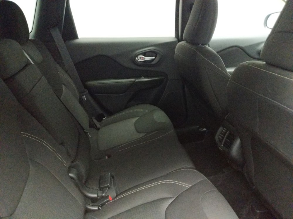 2016 Jeep Cherokee - Passenger Rear Seat