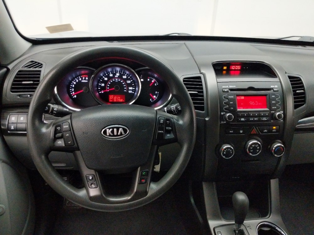 2013 Kia Sorento - Driver Dash