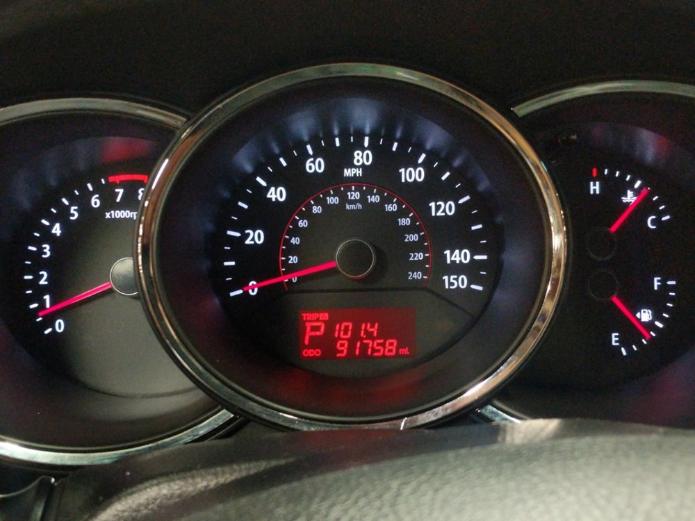 2013 Kia Sorento - Odometer Close Up