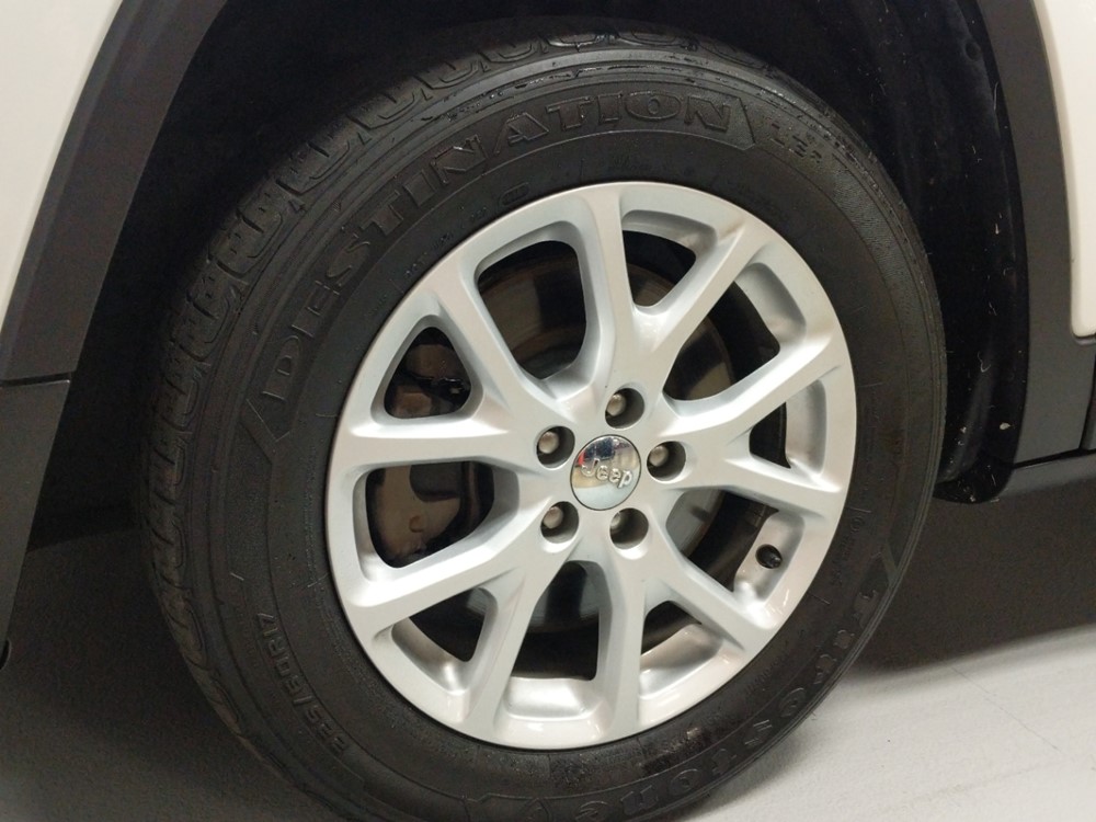 2018 Jeep Cherokee - Wheel