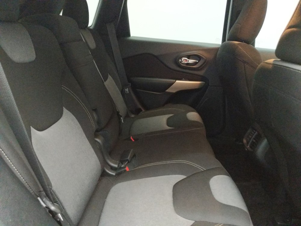 2018 Jeep Cherokee - Passenger Rear Seat