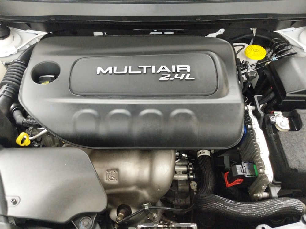 2018 Jeep Cherokee - Engine