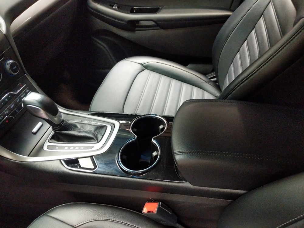 2018 Ford Edge - Center Console/Cup Holders