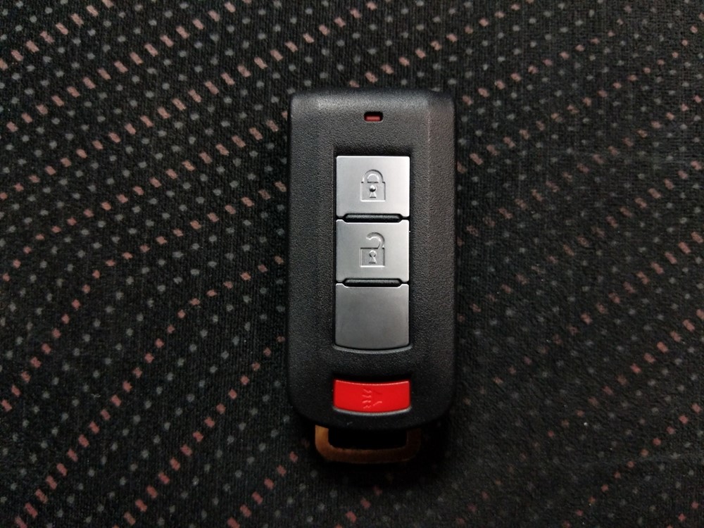 2015 Mitsubishi Outlander - Keys