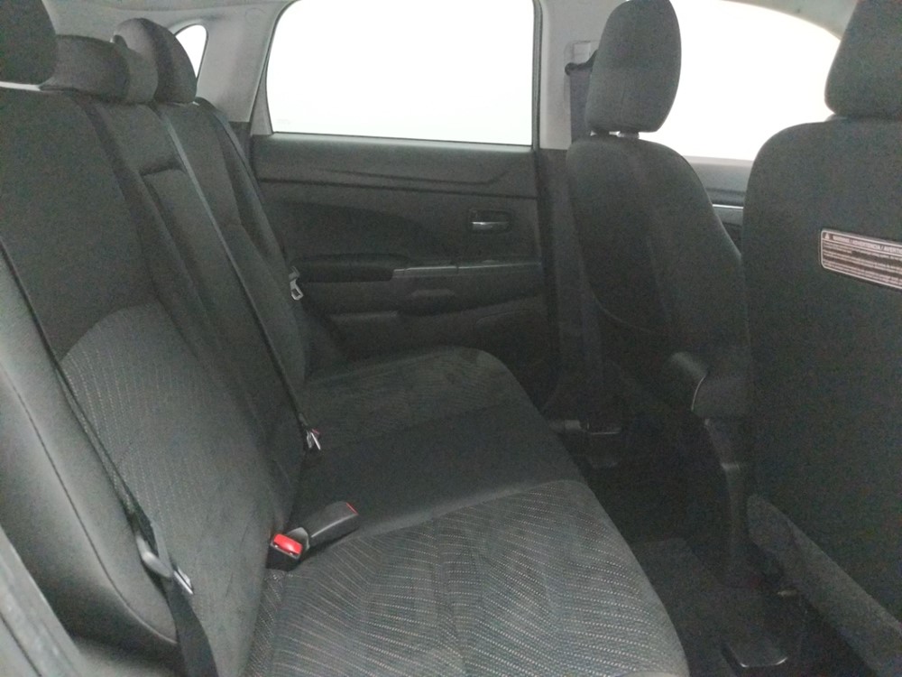 2015 Mitsubishi Outlander - Passenger Rear Seat