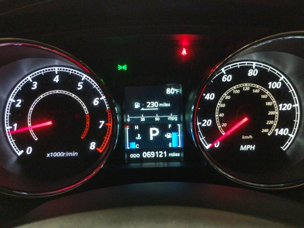 2015 Mitsubishi Outlander - Odometer Close Up