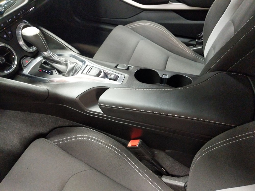2017 Chevrolet Camaro - Center Console/Cup Holders