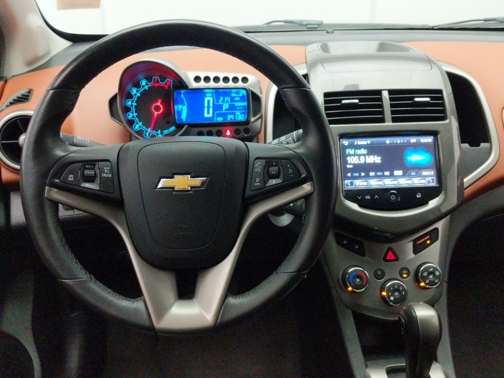 2015 Chevrolet Sonic - Driver Dash
