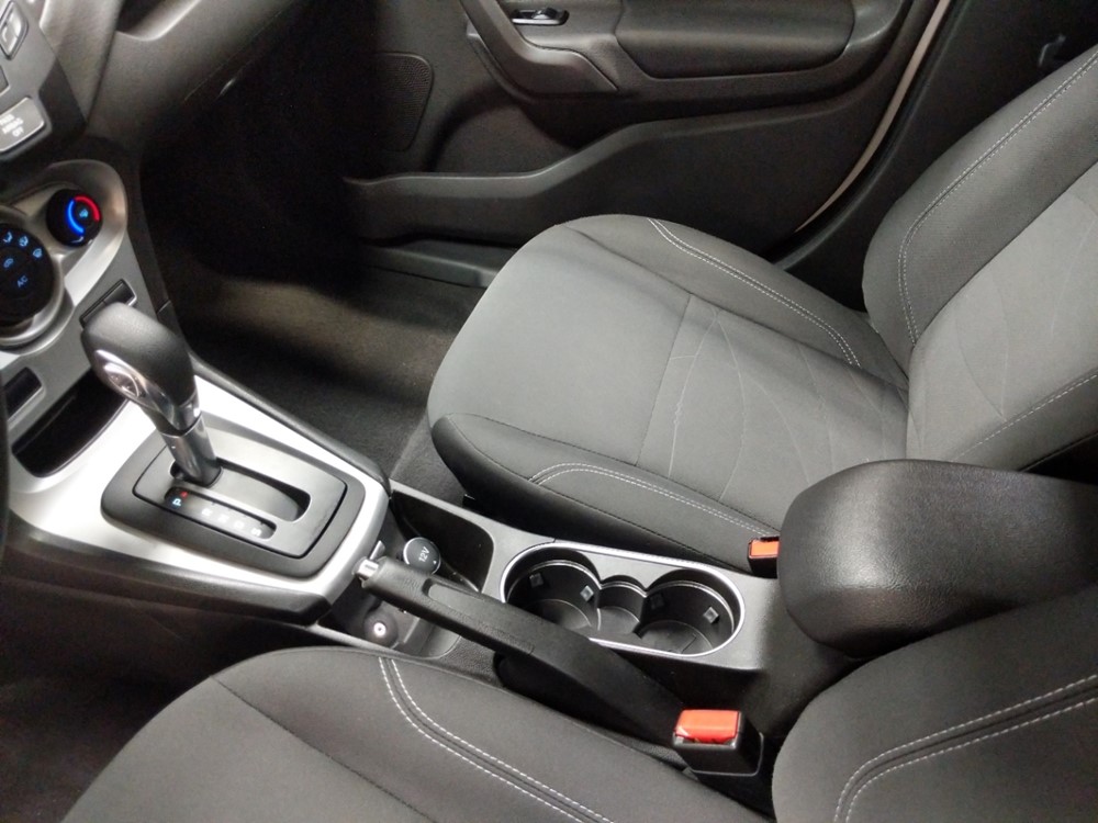 2018 Ford Fiesta - Center Console/Cup Holders