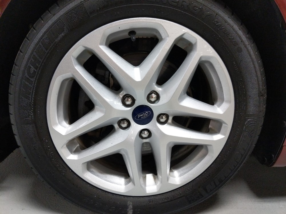 2016 Ford Fusion - Wheel