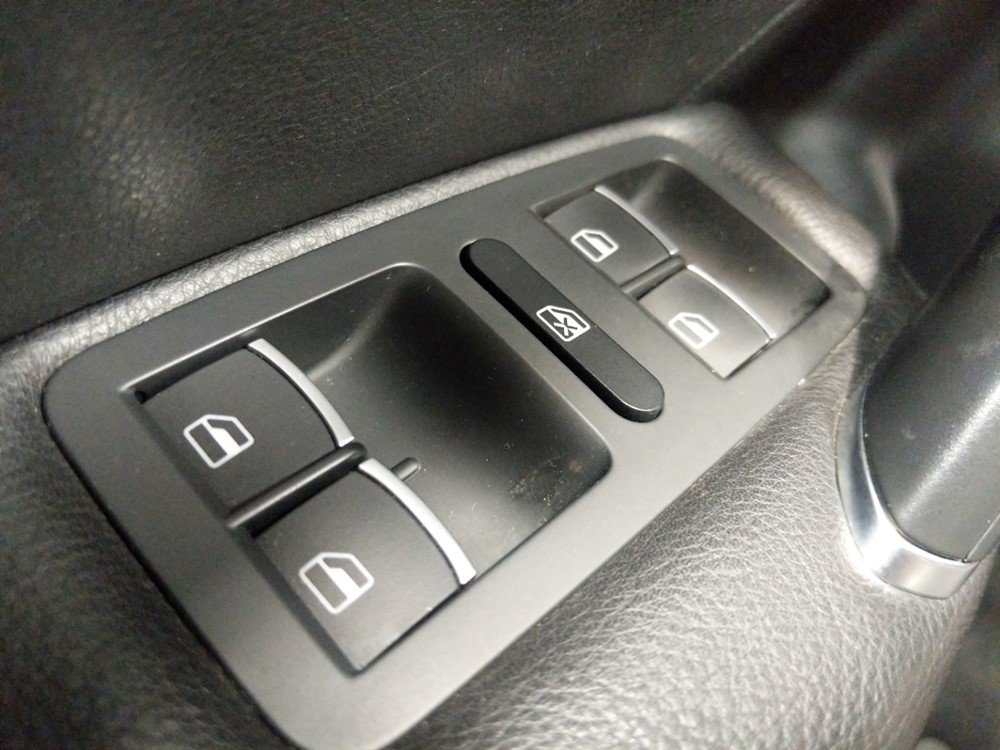 2016 Volkswagen Passat - Driver Power Windows/Lock Control