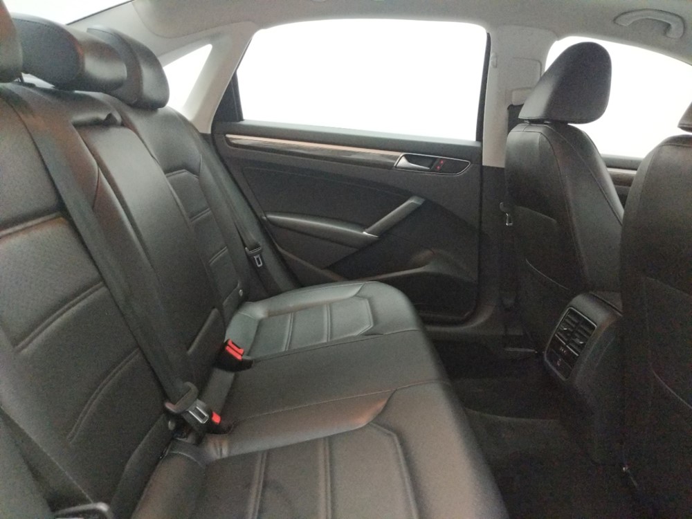 2016 Volkswagen Passat - Passenger Rear Seat
