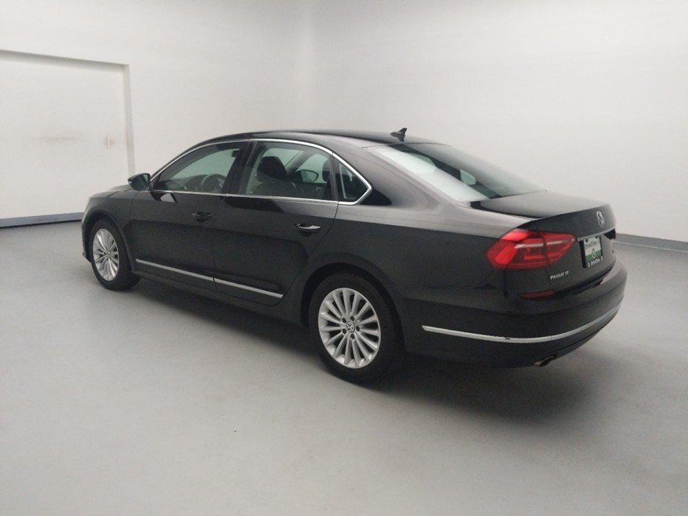 2016 Volkswagen Passat - Driver Rear Side