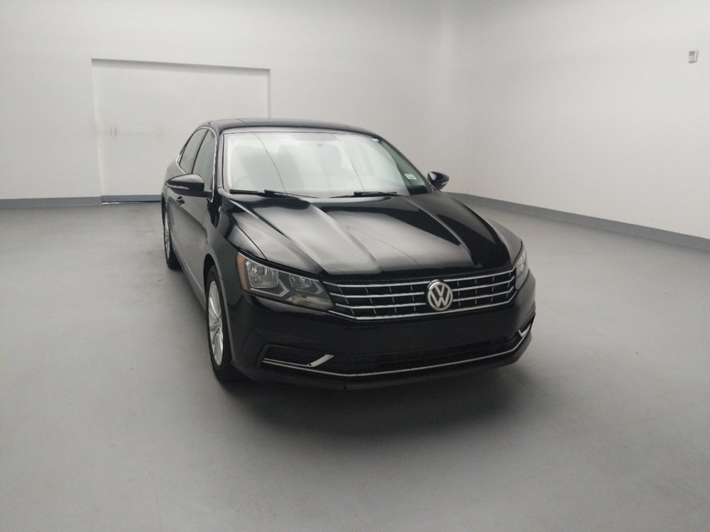 2016 Volkswagen Passat - Passenger Front Hood