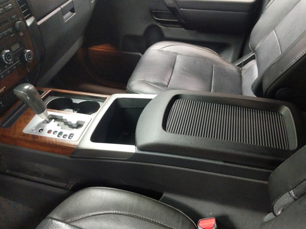 2010 Nissan Titan - Center Console/Cup Holders