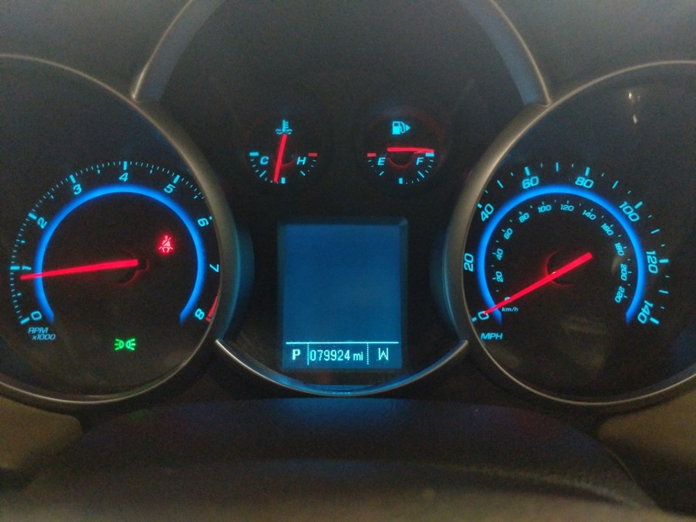 2015 Chevrolet Cruze - Odometer Close Up