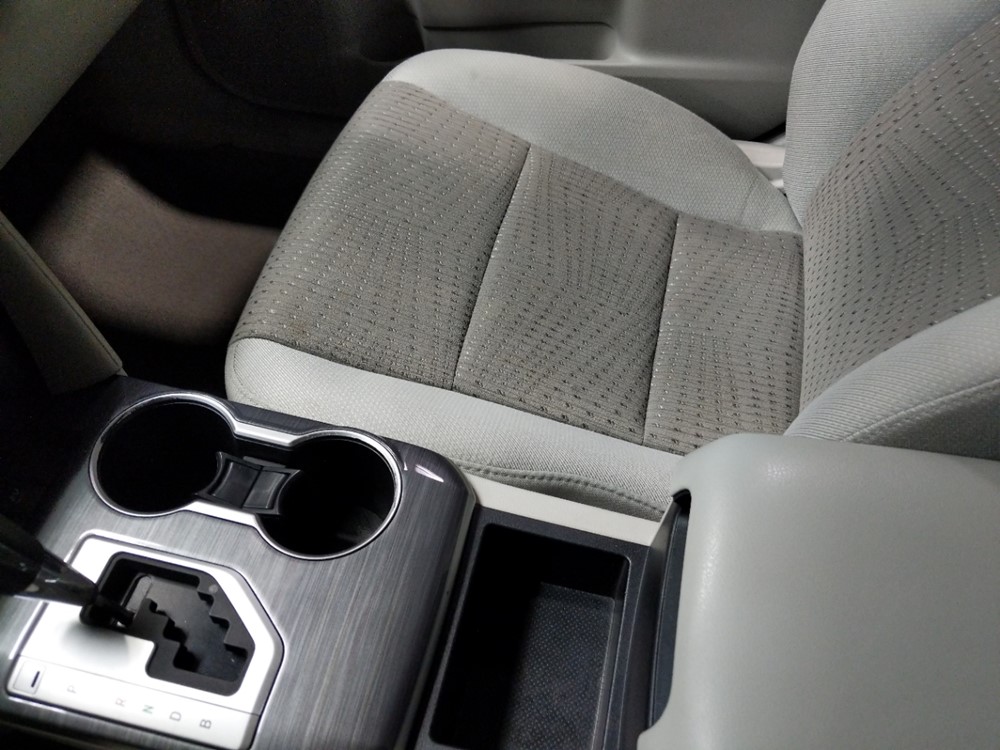 2014 Toyota Camry - Center Console/Cup Holders