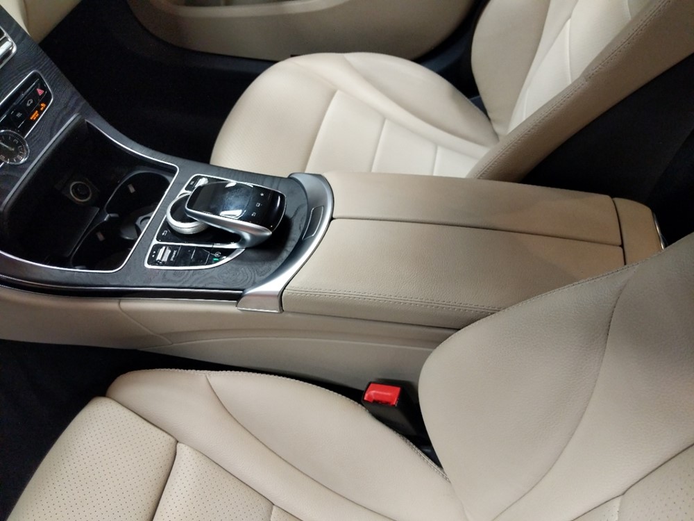 2016 Mercedes-Benz C300 - Center Console/Cup Holders