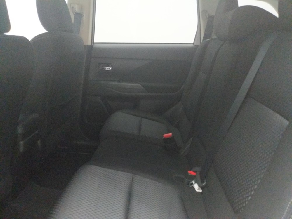 2018 Mitsubishi Outlander - Driver Rear Seat