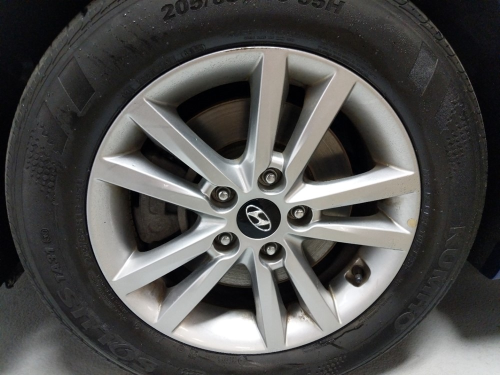 2016 Hyundai Sonata - Wheel