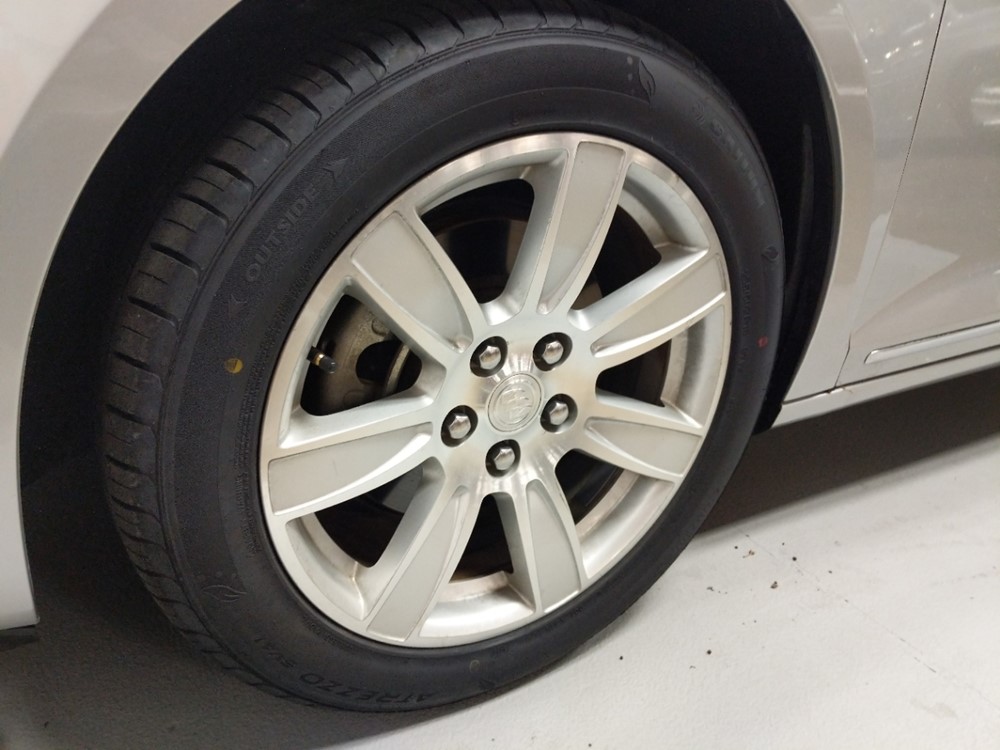 2010 Buick LaCrosse - Wheel