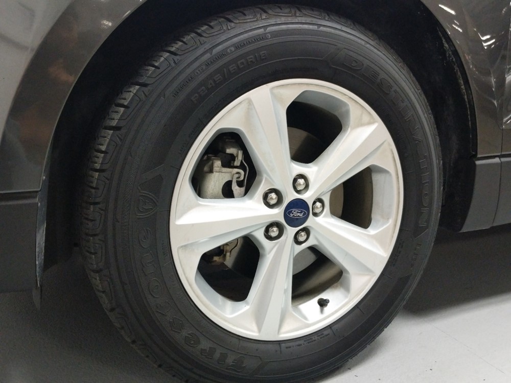 2016 Ford Edge - Wheel