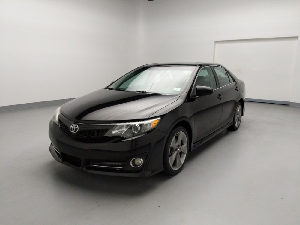 Used 2014 Toyota Camry Driver Front Bumper