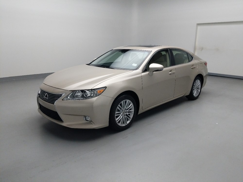 Used 2014 Lexus ES 350 Driver Front Bumper