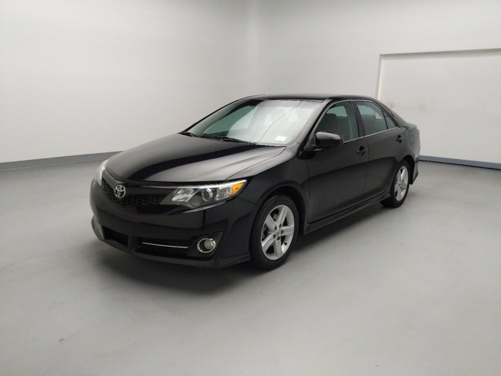 Used 2013 Toyota Camry Driver Front Bumper