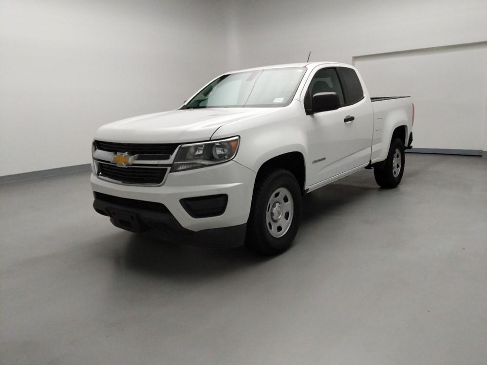 Used 2015 Chevrolet Colorado Driver Front Bumper