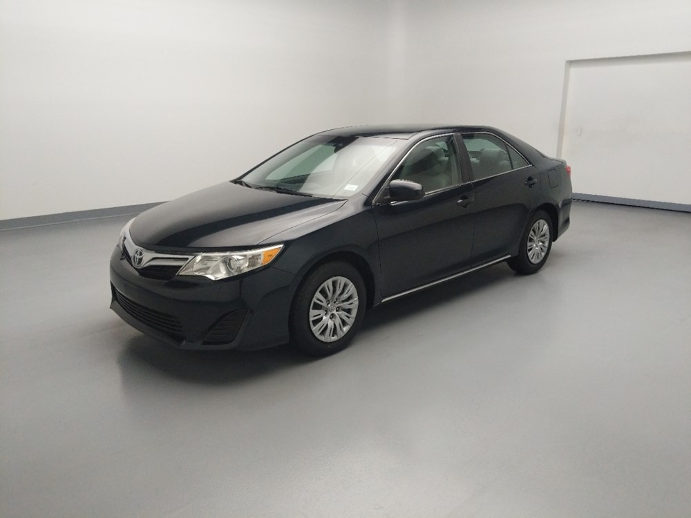 Used 2014 Toyota Camry Driver Front Bumper