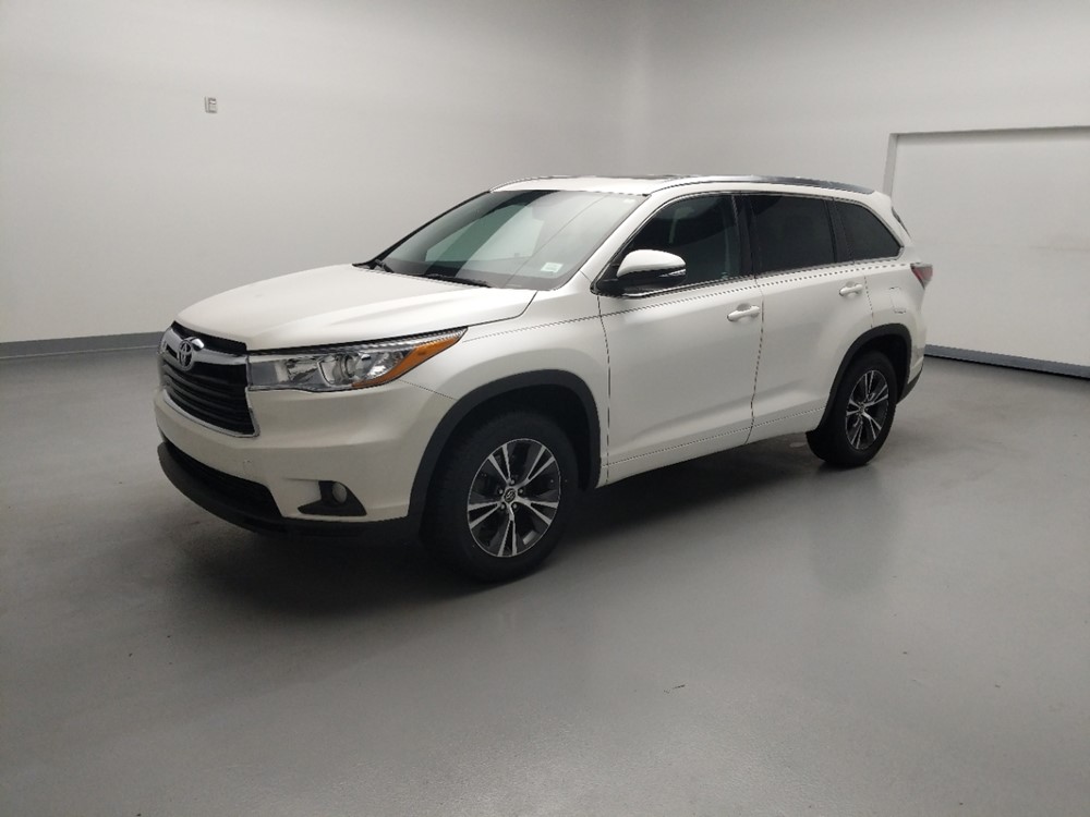 Used 2016 Toyota Highlander Driver Front Bumper