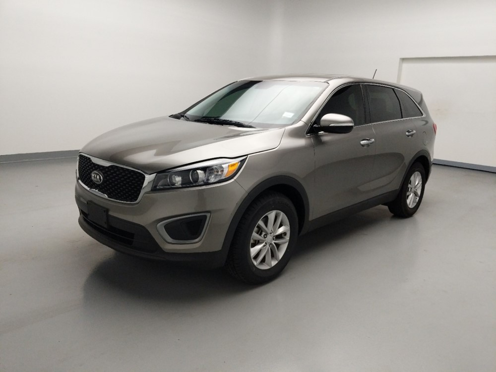 Used 2016 Kia Sorento Driver Front Bumper
