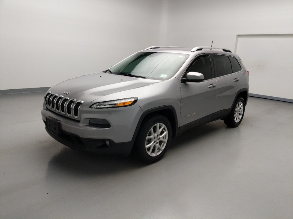 Used 2017 Jeep Cherokee Driver Front Bumper