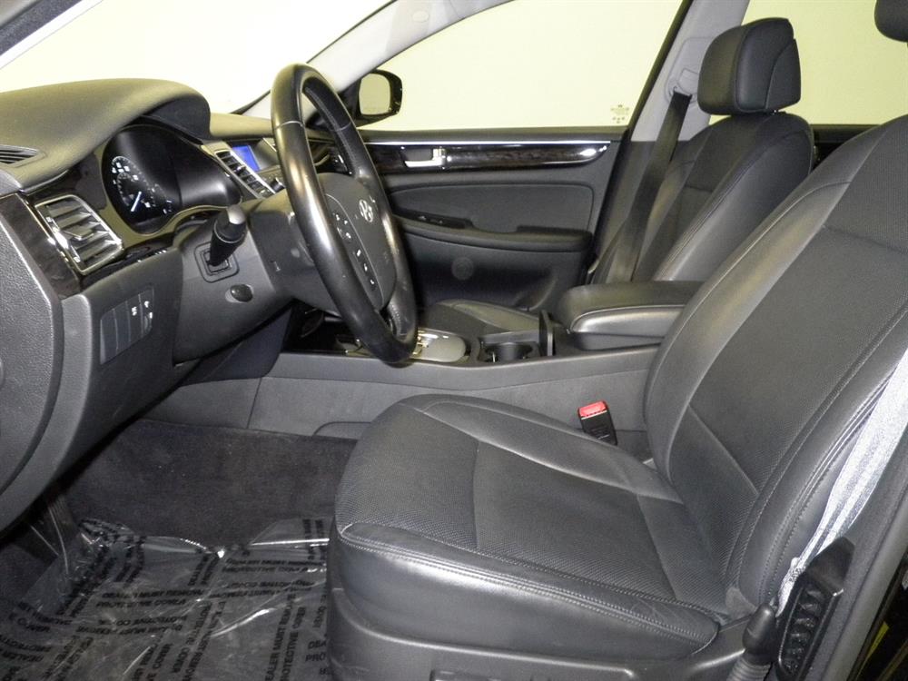 2012 Hyundai Genesis - Driver Front Seat