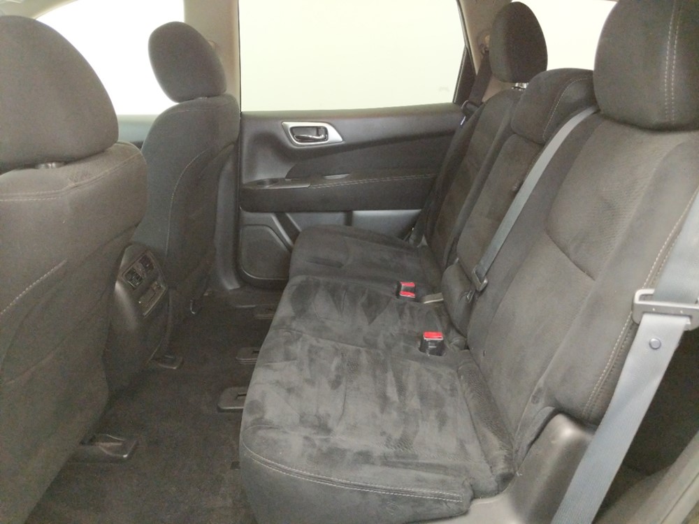 2015 Nissan Pathfinder - Driver Rear Seat