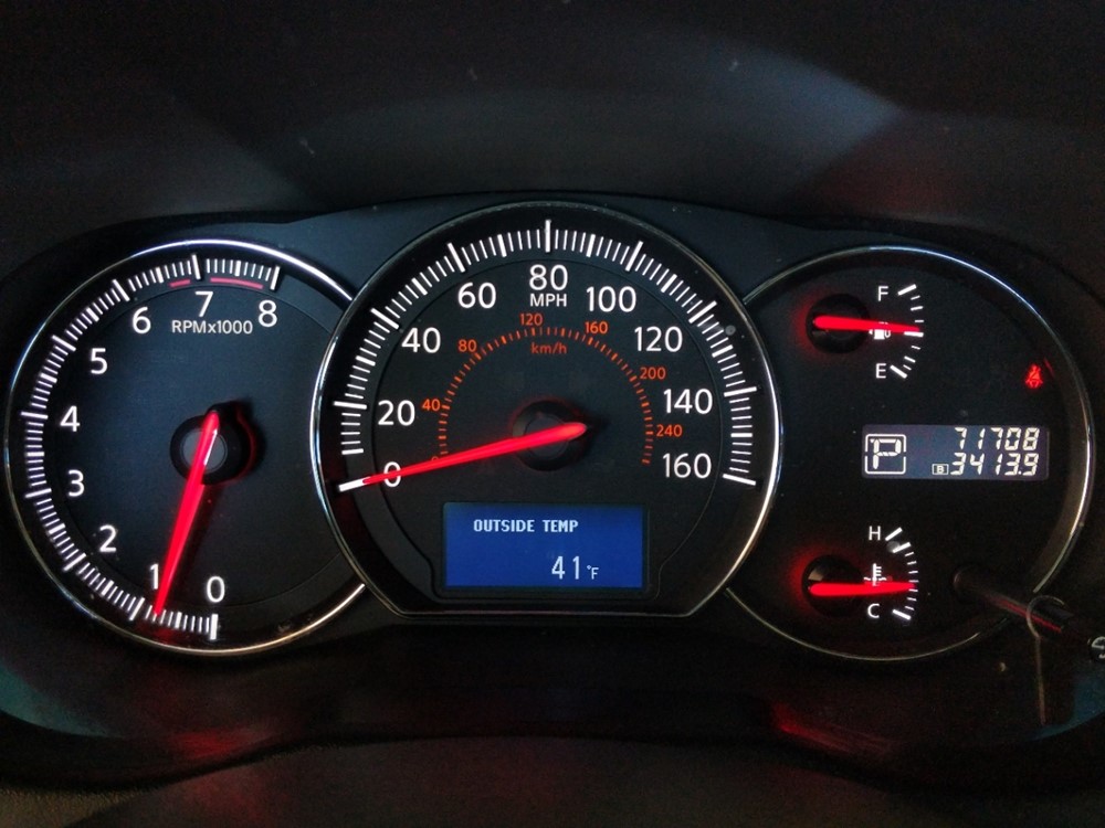 2014 Nissan Maxima - Odometer Close Up
