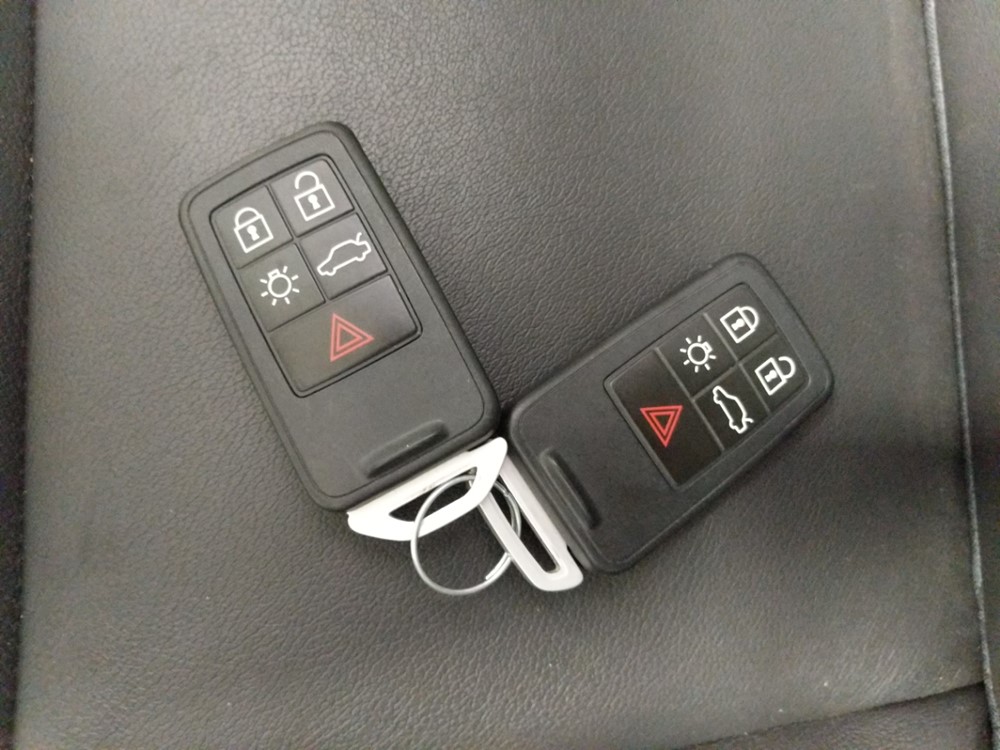 2016 Volvo XC60 - Keys