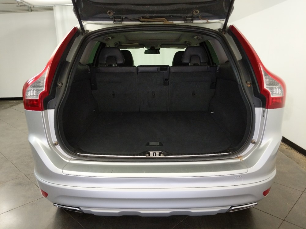 2016 Volvo XC60 - Trunk