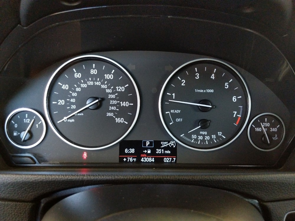 2013 BMW 335i - Odometer Close Up